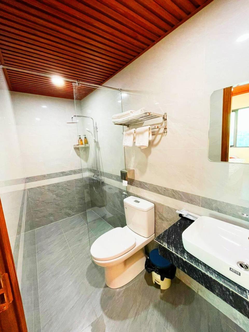 Tuan Nam Hotel Хайфон Экстерьер фото